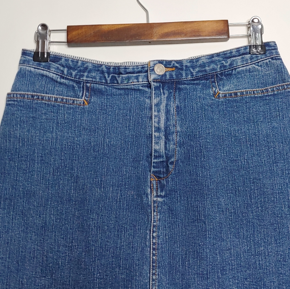 Tommy Hilfiger Women's Medium Wash Blue Jean A Line Mini Skirt Size Small - Picture 3 of 15